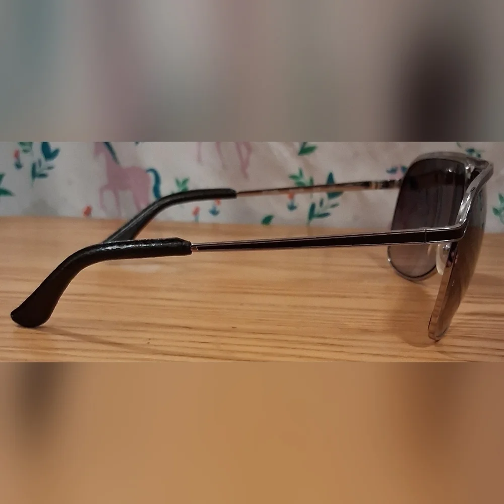 EUC Vintage Salvatore Ferragamo SF112SL Black Leather Aviator Casual Sunglasses